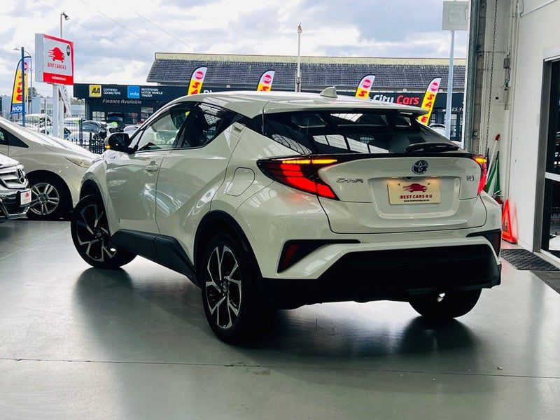2019 Toyota C-HR Limited, photo 2