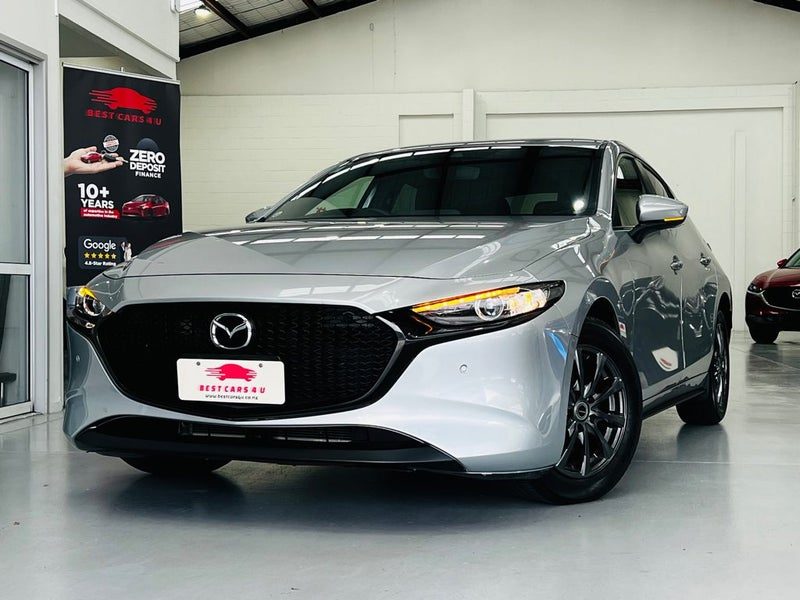 2023 Mazda 3 20S, photo 3