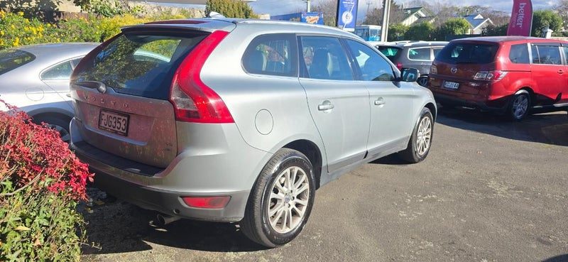 2010 Volvo XC60 3.0 T6 5DR 6SP A SUV, photo 3