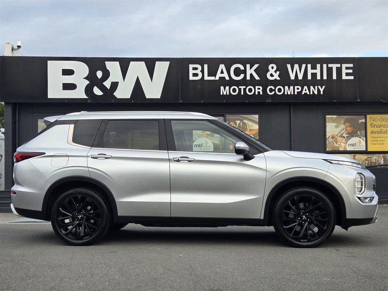 2022 Mitsubishi Outlander XLS 2.5P 4WD 7 SEAT, photo 2