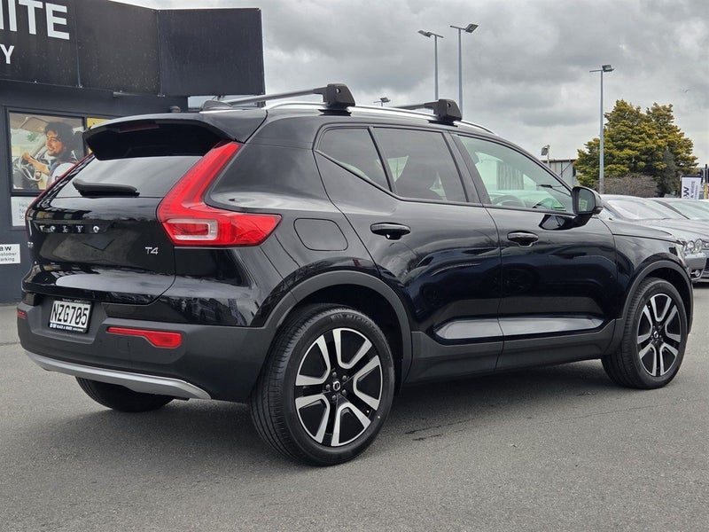 2022 Volvo XC40 T4 FWD MOMENTUM 2.0P, photo 3