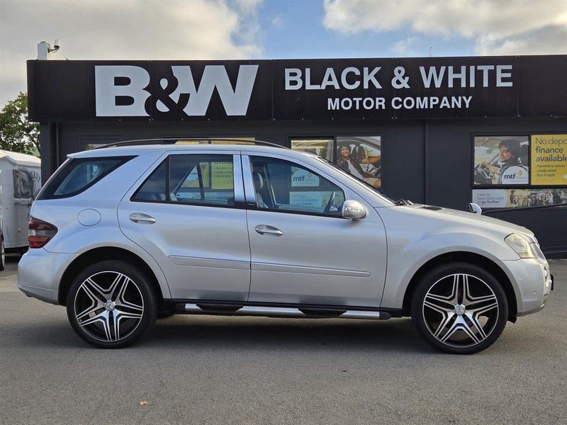 2006 Mercedes-Benz ML 500 5.0L V8 4WD, photo 2