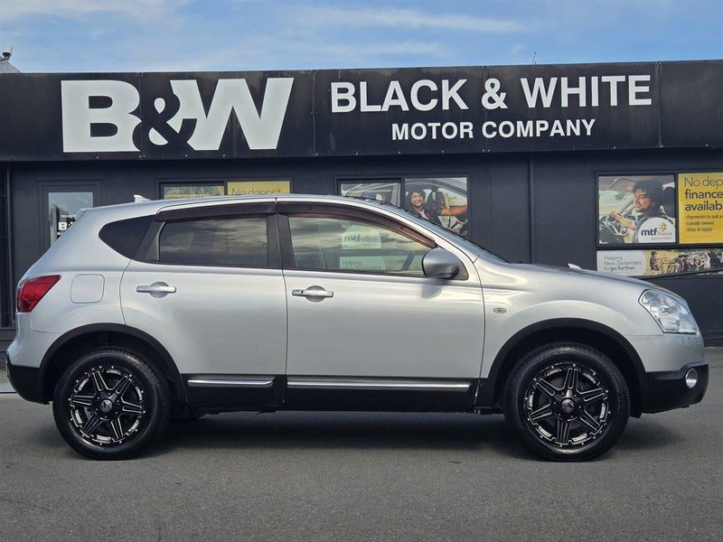 2013 Nissan Dualis 2.0 Auto SUV, photo 2