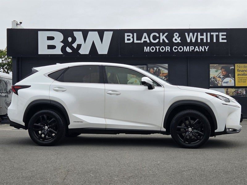 2015 Lexus NX 300h 2.5 HYBRID, photo 2