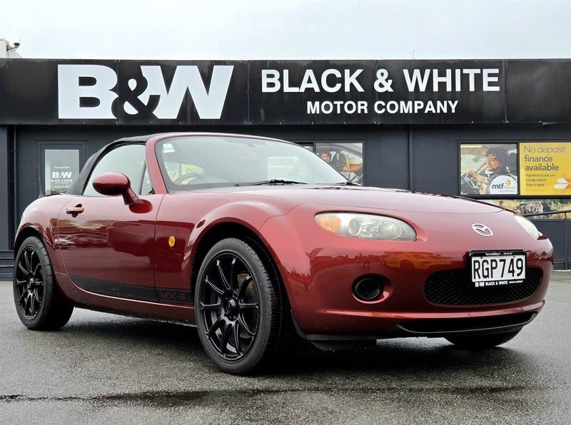 2005 Mazda MX-5 Roadster S/Top, photo 2