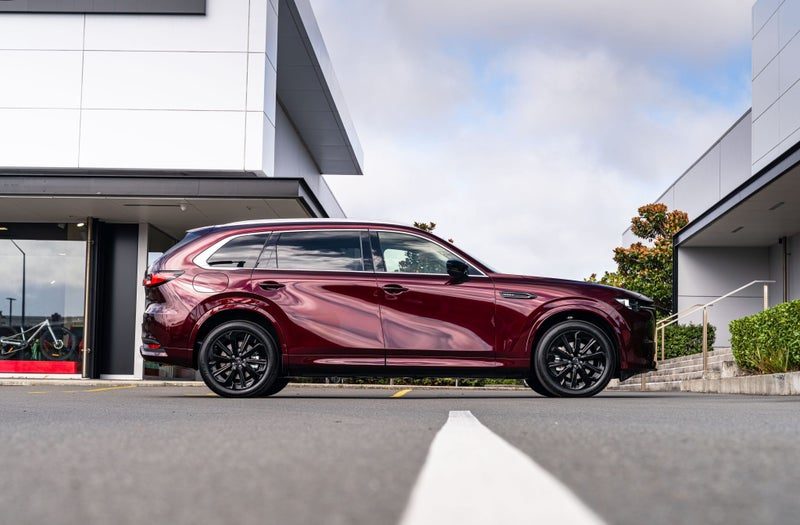 2026 Mazda CX-80 HOMURA 2.5L PHEV 8 Speed AWD, photo 2