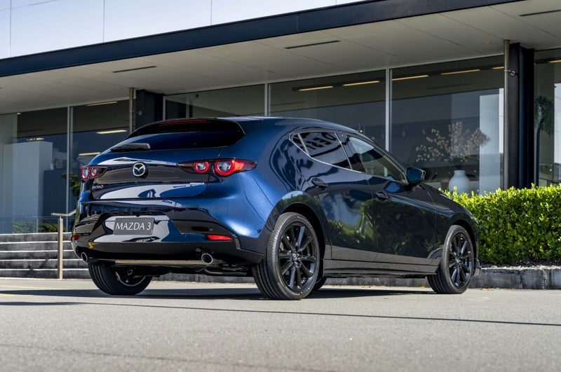 2026 Mazda 3 HOMURA 2.5L FWD Hatchback, photo 2