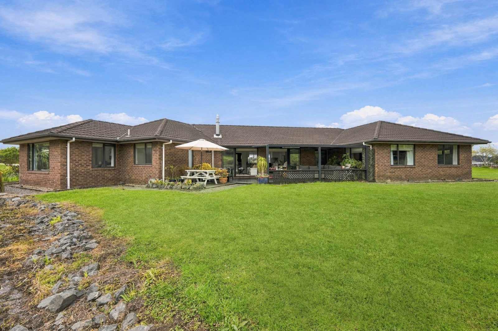 29 Whangaparaoa Road, Red Beach