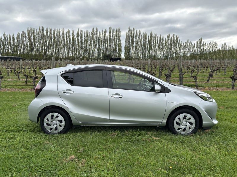 2020 Toyota Aqua 1.5 Hybrid S 5 Dr Hatch CVT 2WD, photo 3