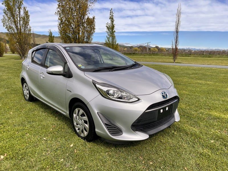 2017 Toyota Aqua 1.5 Hybrid S 5 Dr Hatch CVT 2WD, main photo