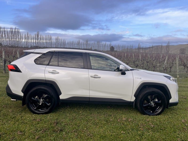 2021 Toyota RAV4 Limited, photo 3