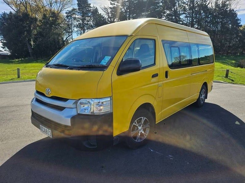 2016 Toyota Hiace Zx Td, photo 2