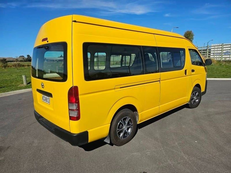2016 Toyota Hiace Zx Td, photo 3
