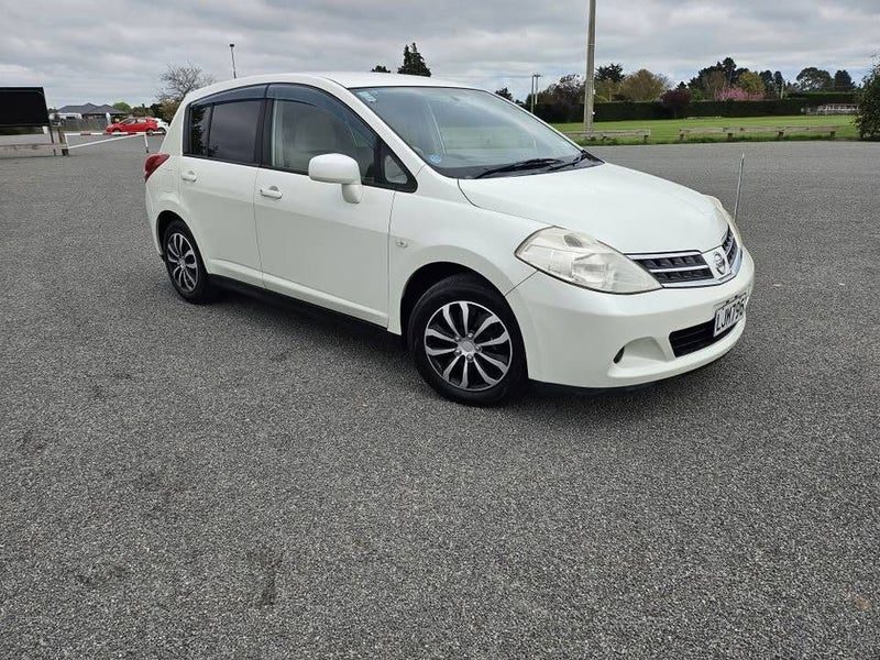 2009 Nissan Tiida, photo 3