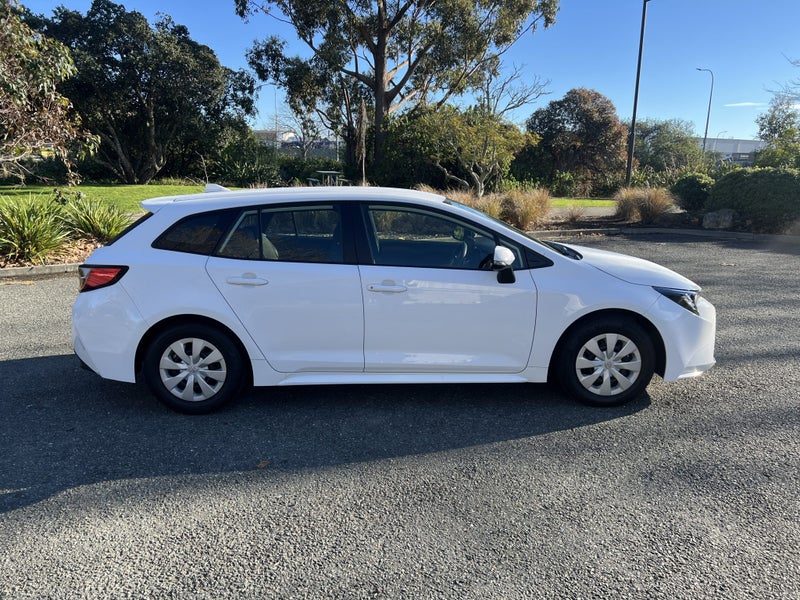 2023 Toyota Corolla Touring 1.8 Hybrid X 5Dr Wagon, photo 3
