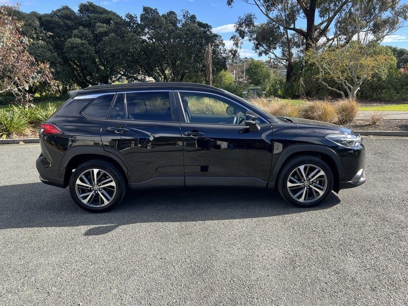 2023 Toyota Corolla Cross 1.8 Hybrid Z, photo 3