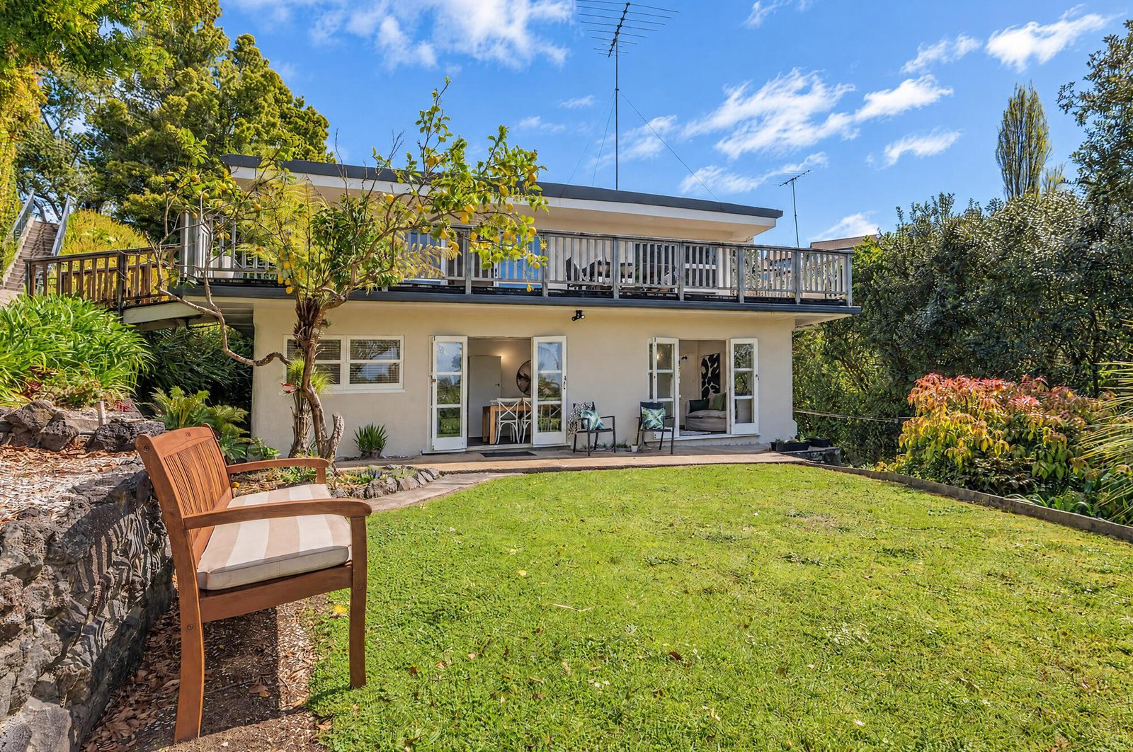 16 Montgomery Crescent, Cockle Bay