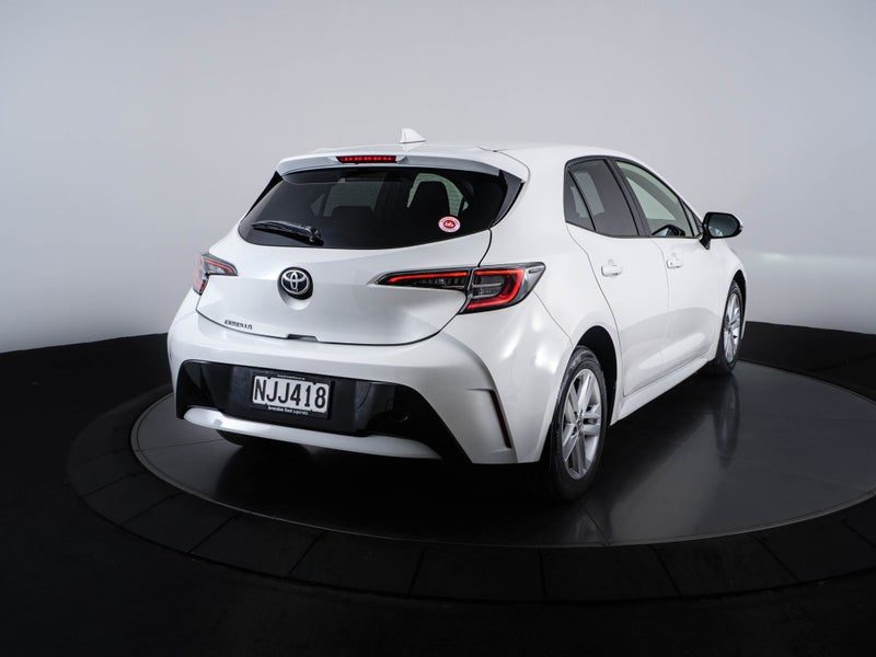 2021 Toyota Corolla GX hatch, photo 3