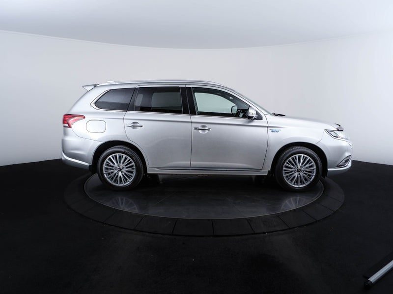 2019 Mitsubishi Outlander PHEV VRX 2.0 lt, photo 2