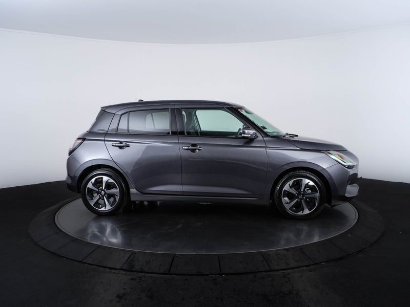 2025 Suzuki Swift RSC Hybrid, photo 2