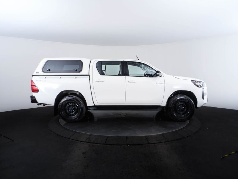 2025 Toyota Hilux SR 2.8DT 6AT 2WD, photo 2