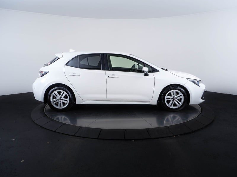 2018 Toyota Corolla GX, photo 2
