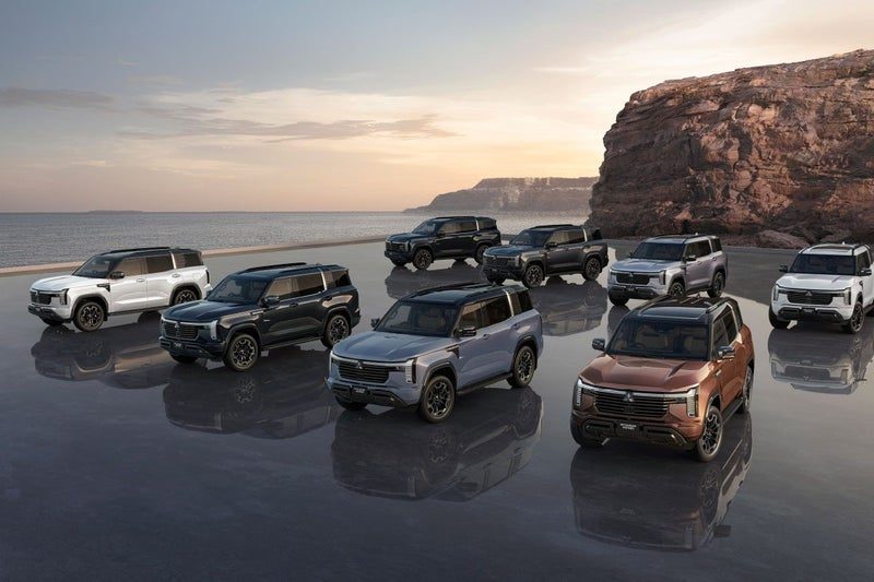 2026 Mitsubishi Pajero VRX, main photo