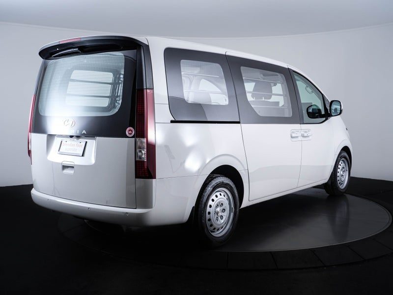 2026 Hyundai Staria Load 1.6T Hybrid (HEV), photo 3