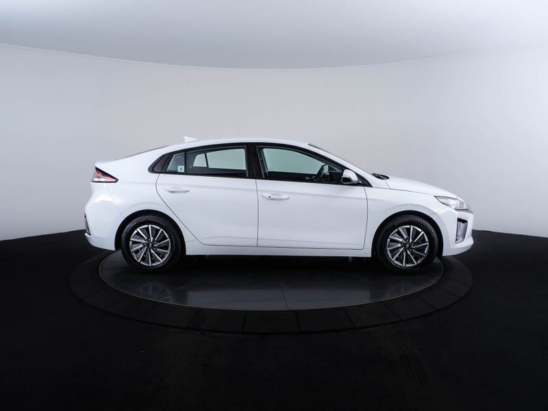 2023 Hyundai IONIQ 100kW EV, photo 2