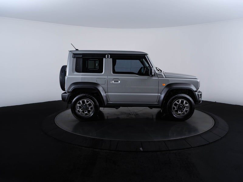2023 Suzuki Jimny Sierra Manual, photo 2