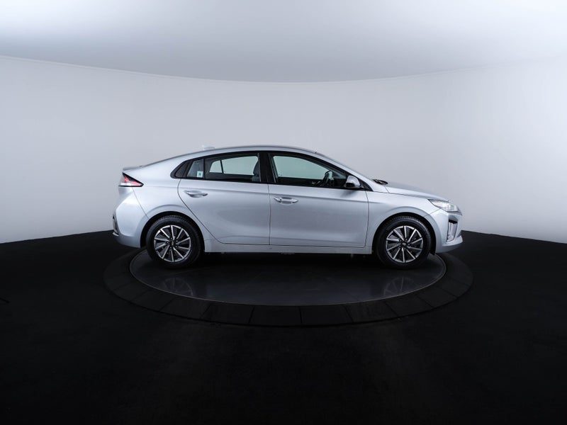 2023 Hyundai IONIQ 100kW EV, photo 2