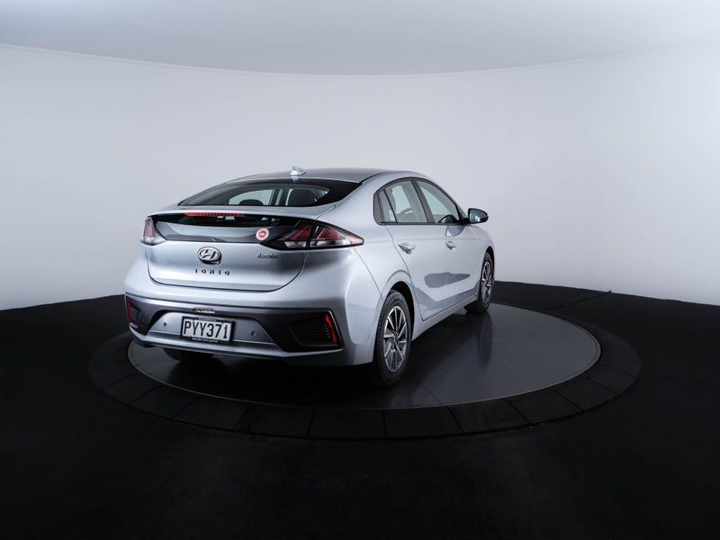 2023 Hyundai IONIQ 100kW EV, photo 3