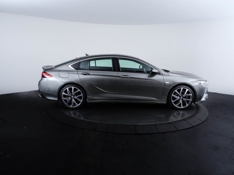 2018 Holden Commodore VXR 3.6L AWD, photo 2