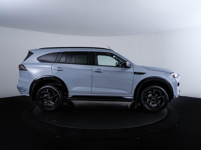 2026 Isuzu MU-X XT X-Terrain 4X4, photo 2