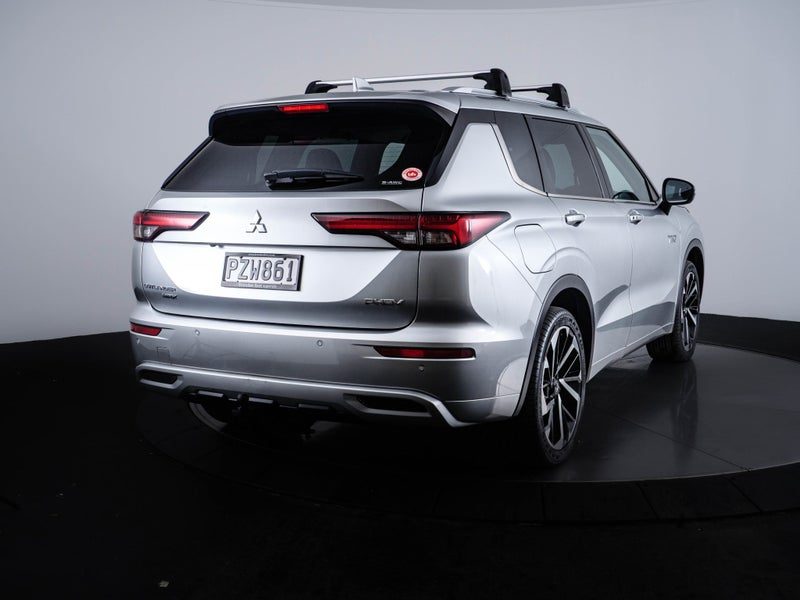 2023 Mitsubishi Outlander VRX PHEV 4WD, photo 3