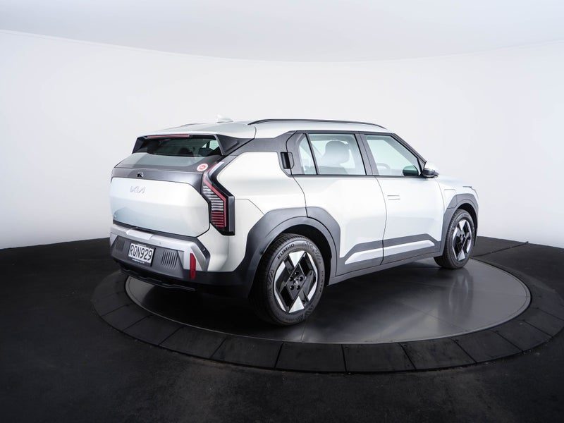 2026 Kia EV3 Light LR 81kWh, photo 3