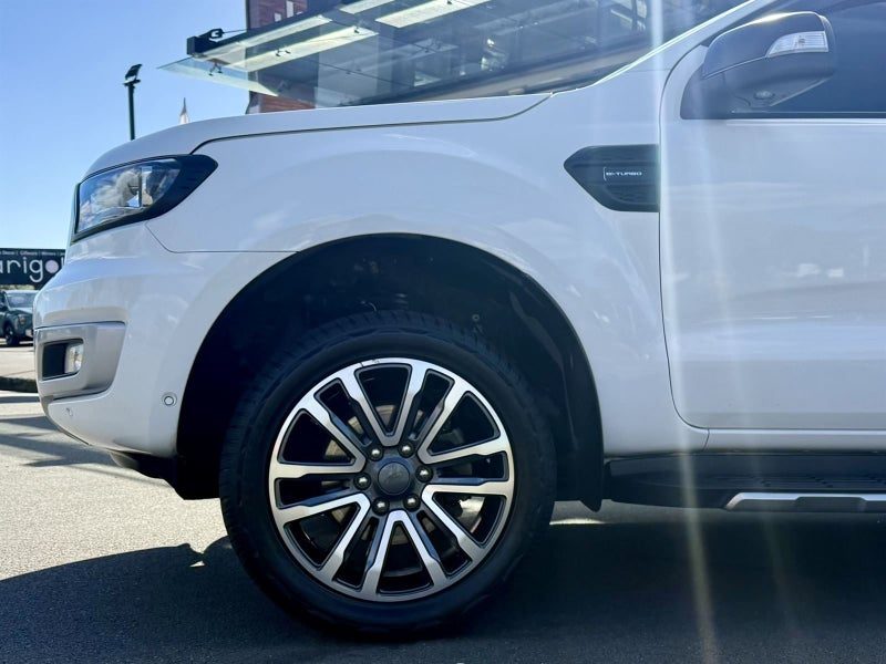 2022 Ford Everest TITANIUM, photo 2