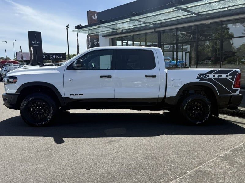2026 Ram 1500 DT 1500 REBEL CREW C, photo 3