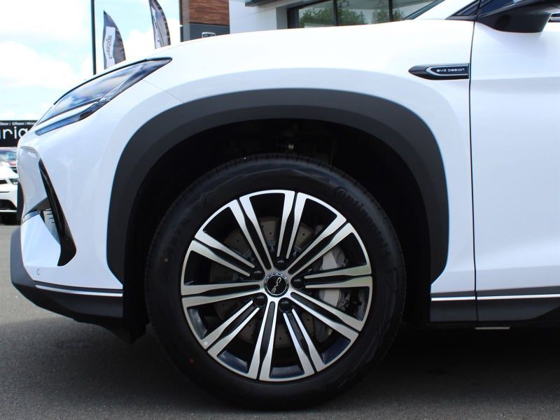 2026 BYD Sealion 7 Premium 2WD SUV, photo 2
