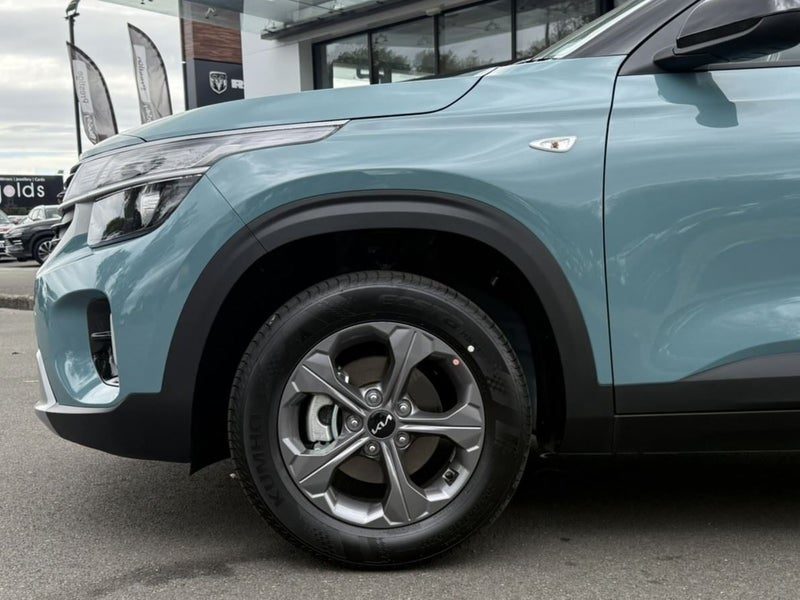 2025 Kia Seltos LX, photo 2