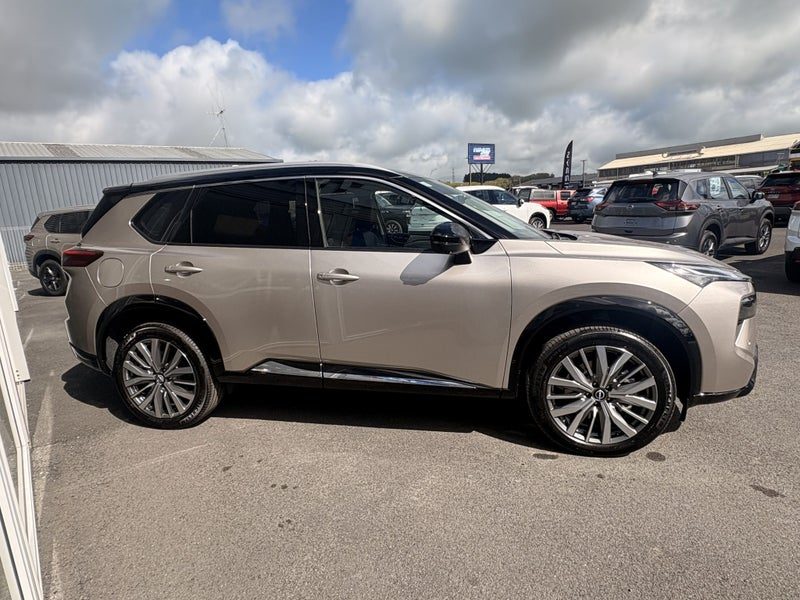 2026 Nissan X-Trail Ti-L E-Pwr, photo 3