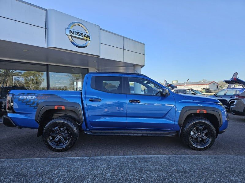 2026 Nissan Navara P4x, photo 2