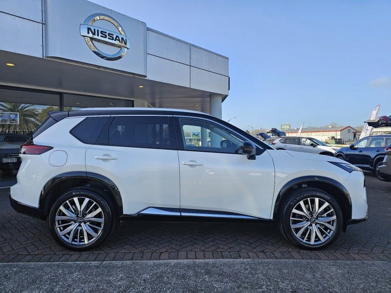2026 Nissan X-Trail Ti-L E-Pwr, BLK Roof option, photo 2