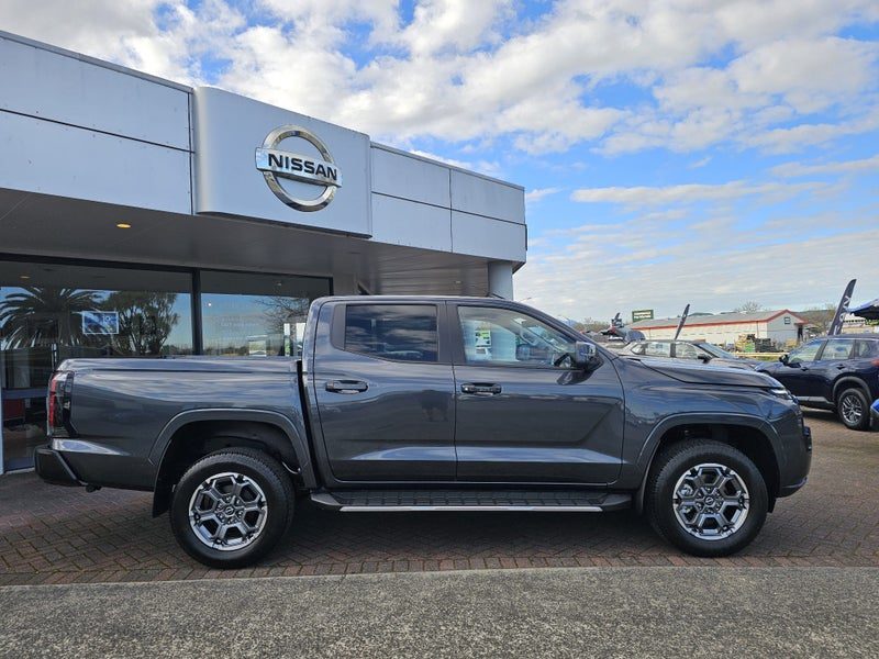 2026 Nissan Navara St-X, photo 2