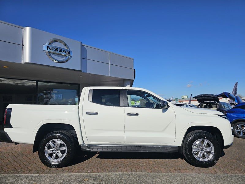 2026 Nissan Navara ST 4WD, photo 2