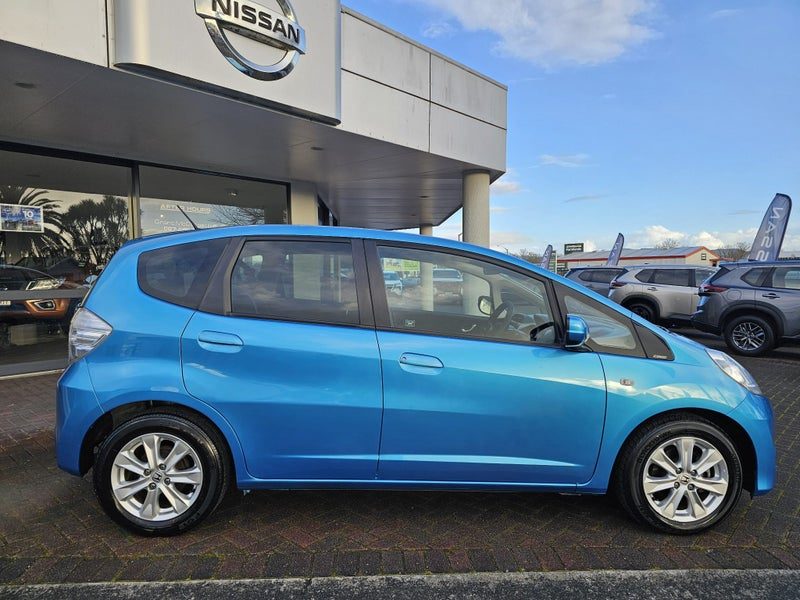 2013 Honda Jazz Hybrid, photo 2
