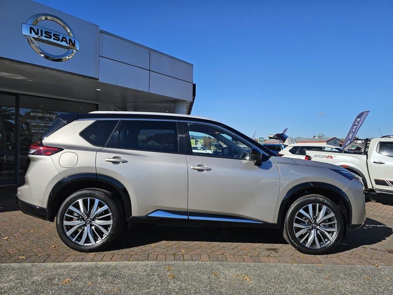 2026 Nissan X-Trail Ti-L, photo 2