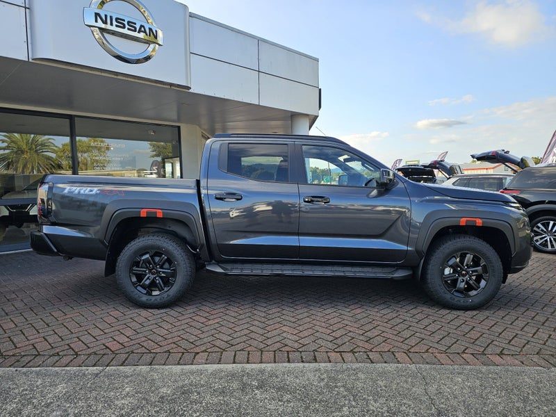 2026 Nissan Navara PRO-4X 4WD Auto, photo 2