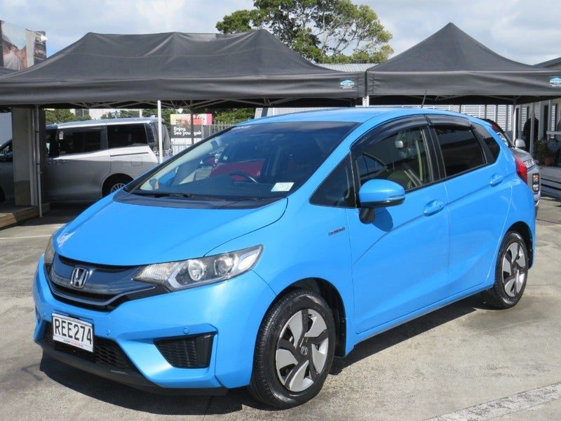 2015 Honda Fit Hybrid Cruise RevCam, photo 3