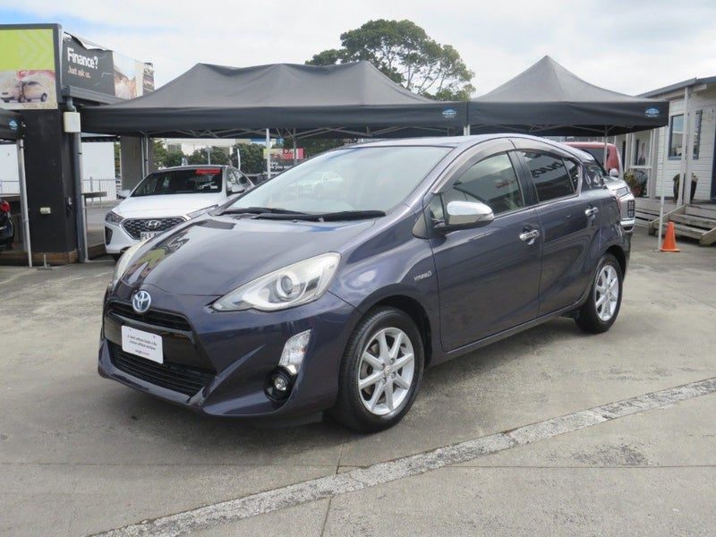 2015 Toyota Aqua Push Button Start, photo 3
